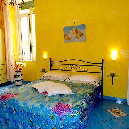 Bed and Breakfast Dimora Carlo III Vietri Zimmer foto