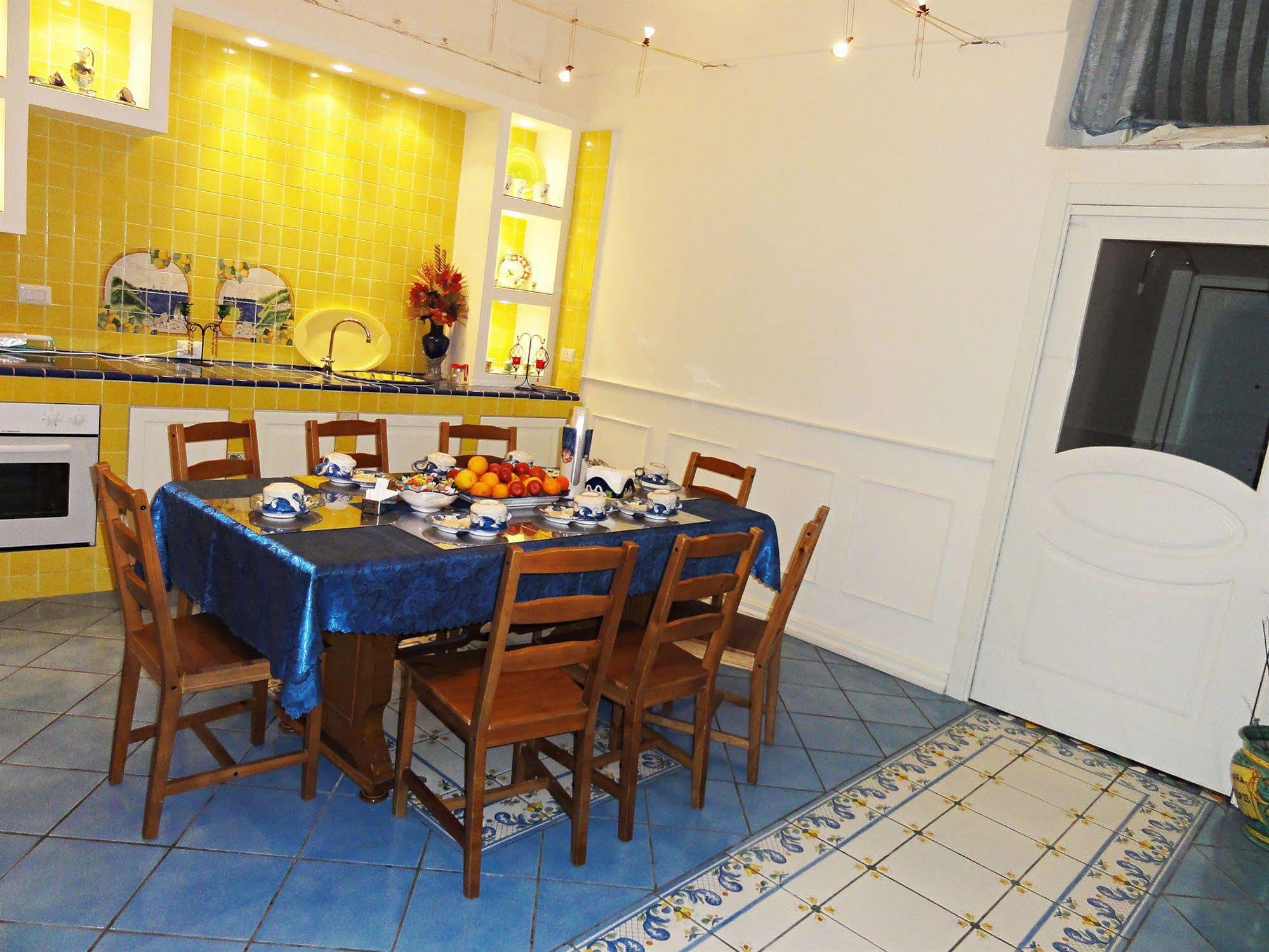 Bed and Breakfast Dimora Carlo III Vietri Exterior foto